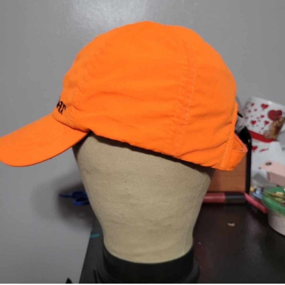 GORE-TEX blocks liquid water while allowing water vapor to pass through